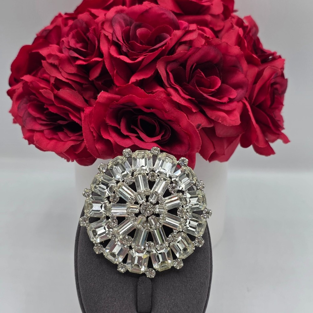 WEISS Crystal Brooch Starburst Rhinestone Round Pin 2.5 Inch Vintage Stunning